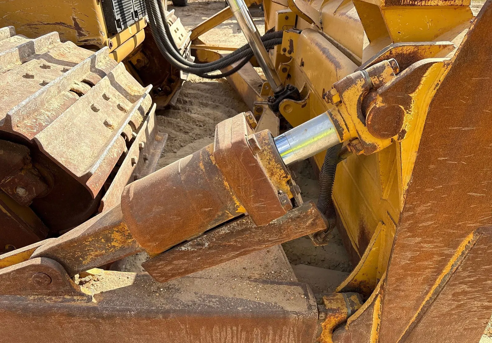 2019 Caterpillar D6T