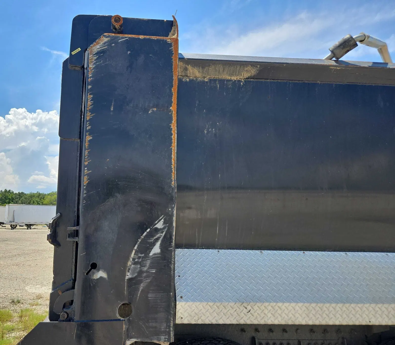 2025 Kenworth T880
