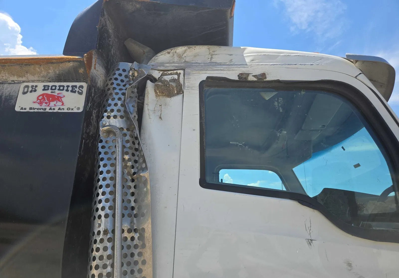 2025 Kenworth T880