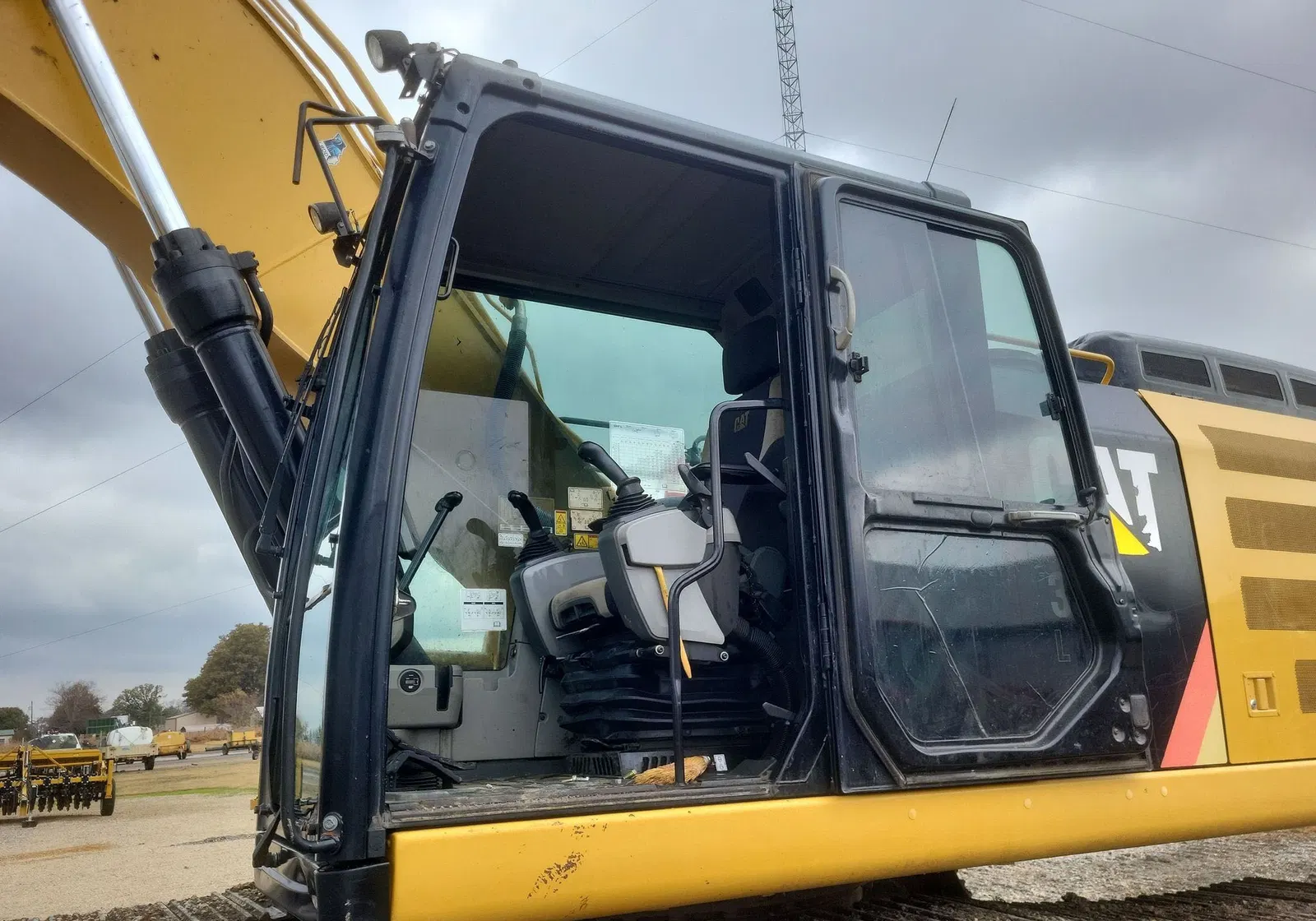 2017 Caterpillar 336FL