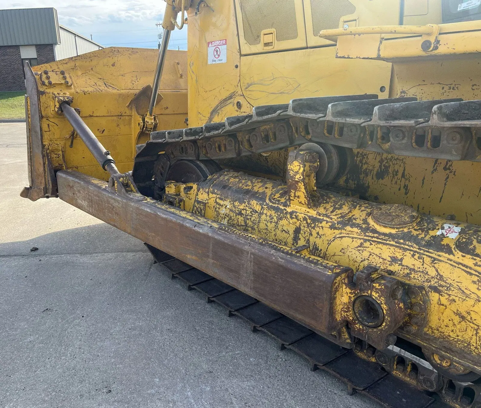 2017 Komatsu D65EX-18