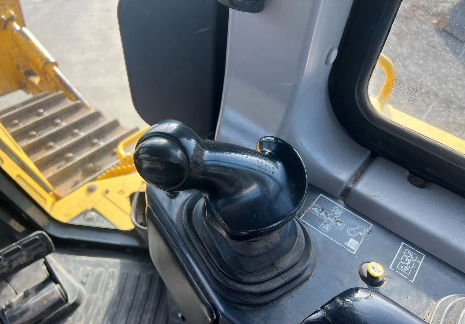 2017 Komatsu D65EX-18