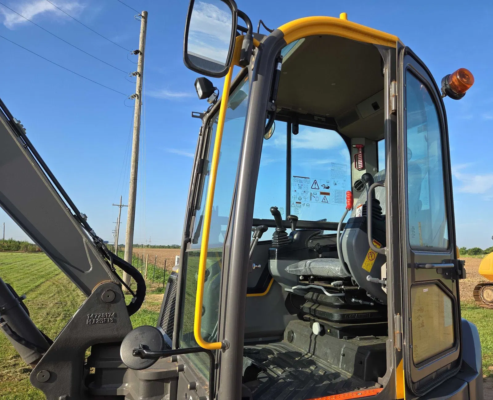 2023 Volvo ECR88D