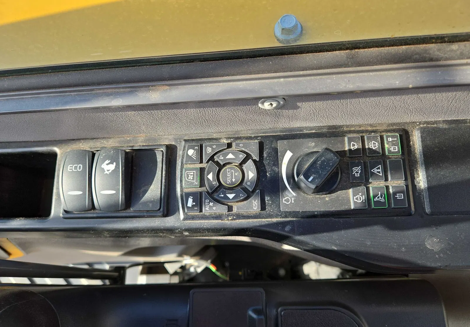 2023 Volvo ECR88D