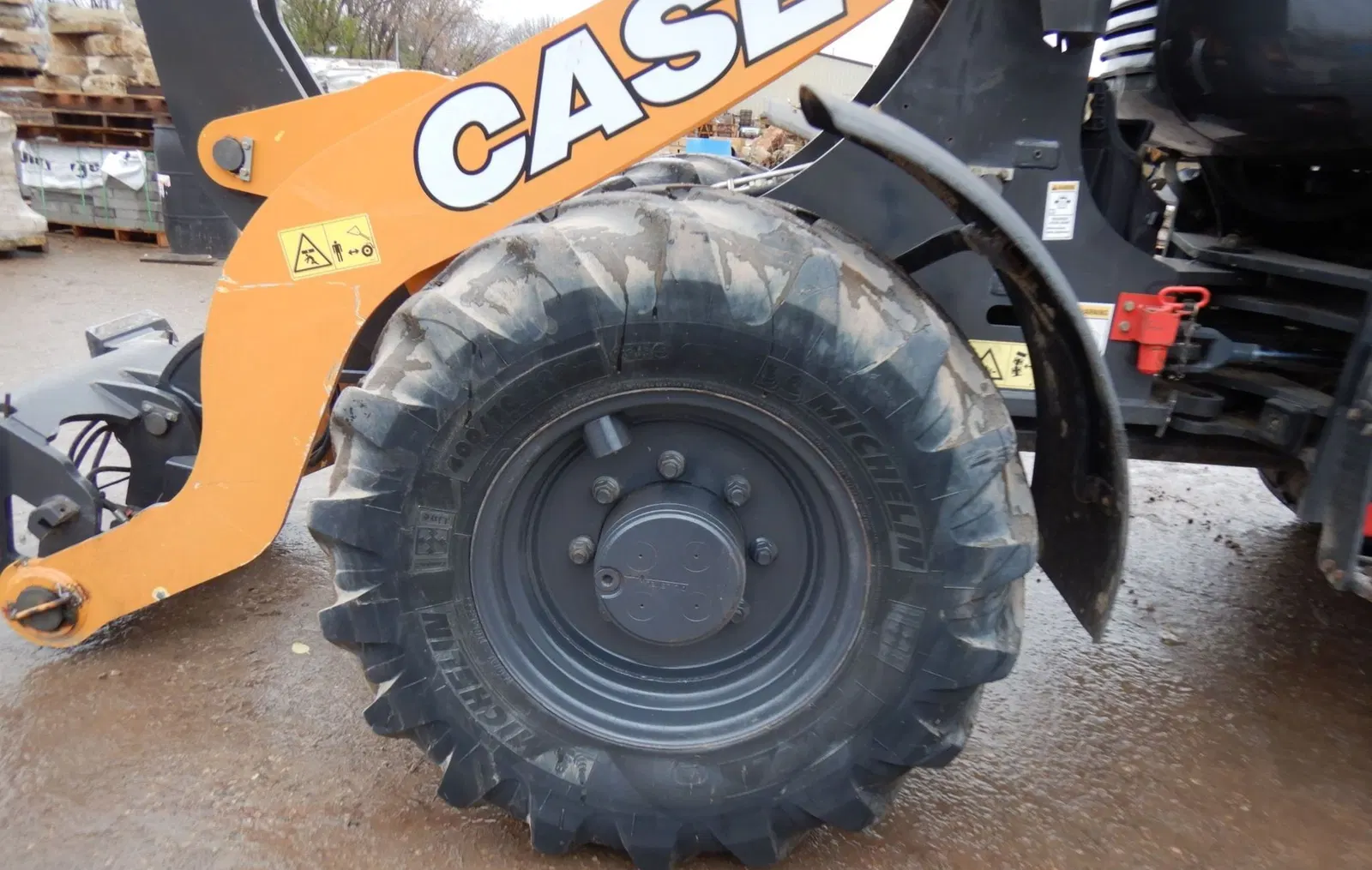 2018 Case 321F