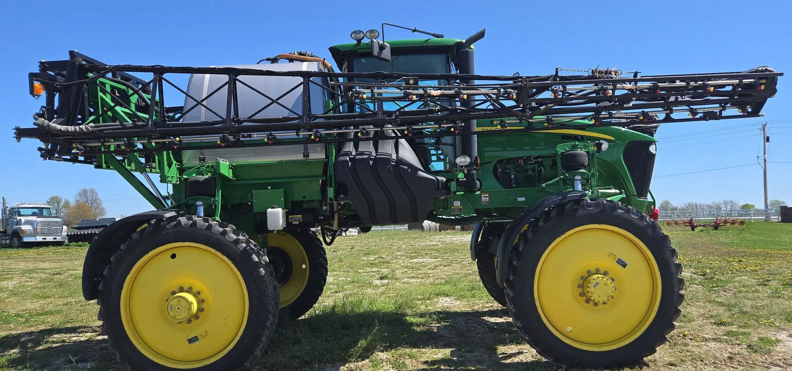 2012 John Deere 4830