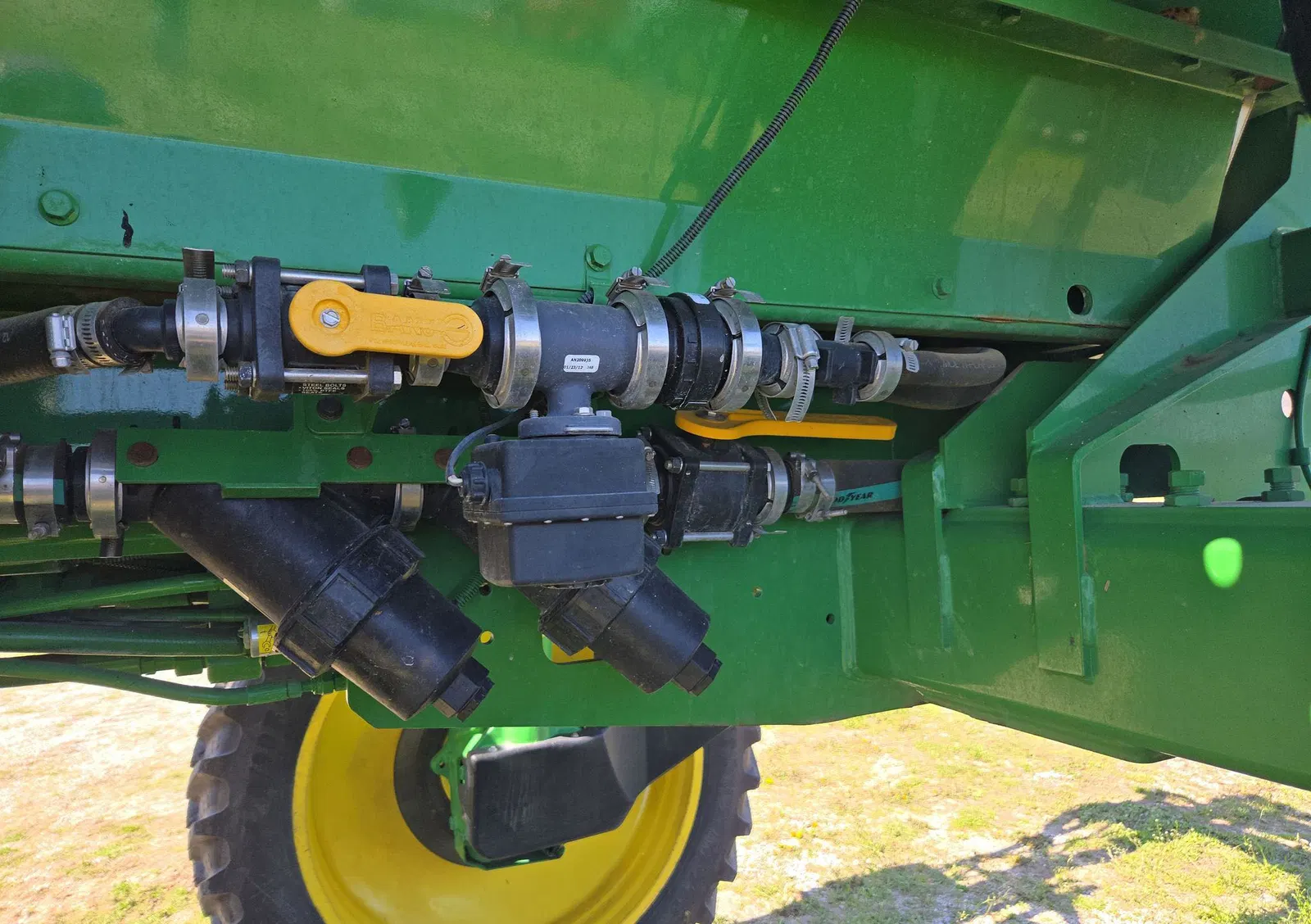 2012 John Deere 4830