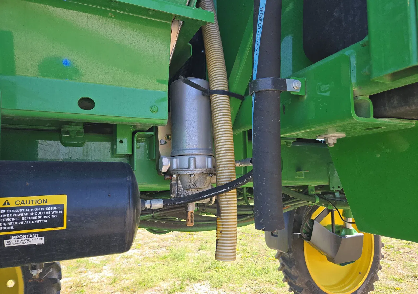 2012 John Deere 4830