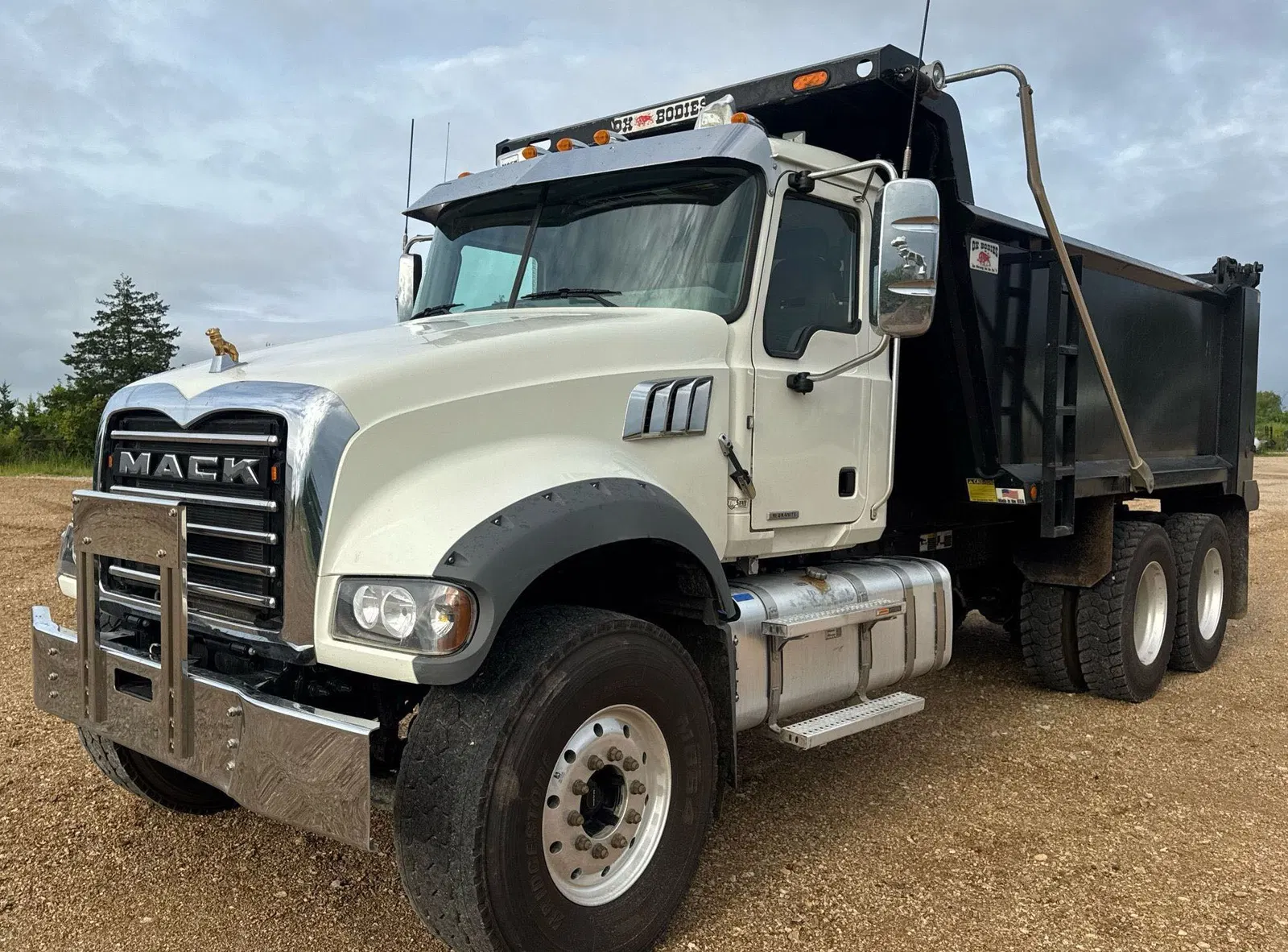 2024 Mack Granite
