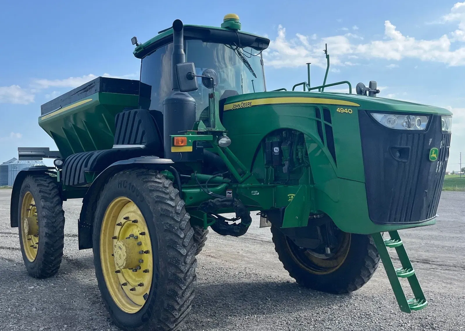 2013 John Deere 4940