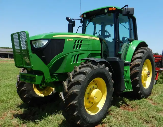 2019 John Deere 6145M