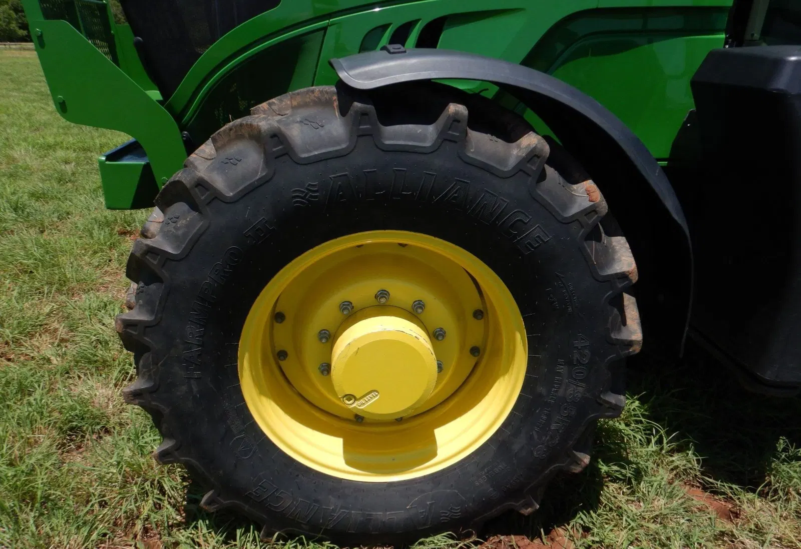 2019 John Deere 6145M