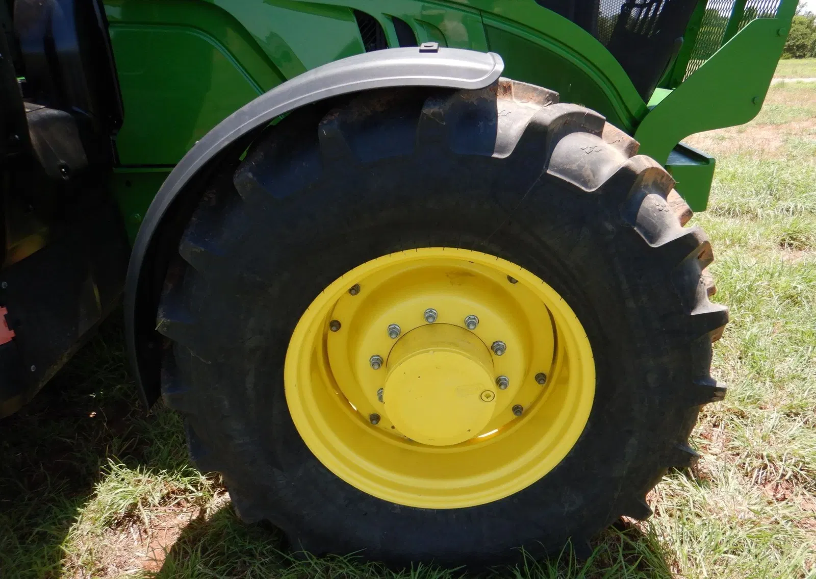 2019 John Deere 6145M