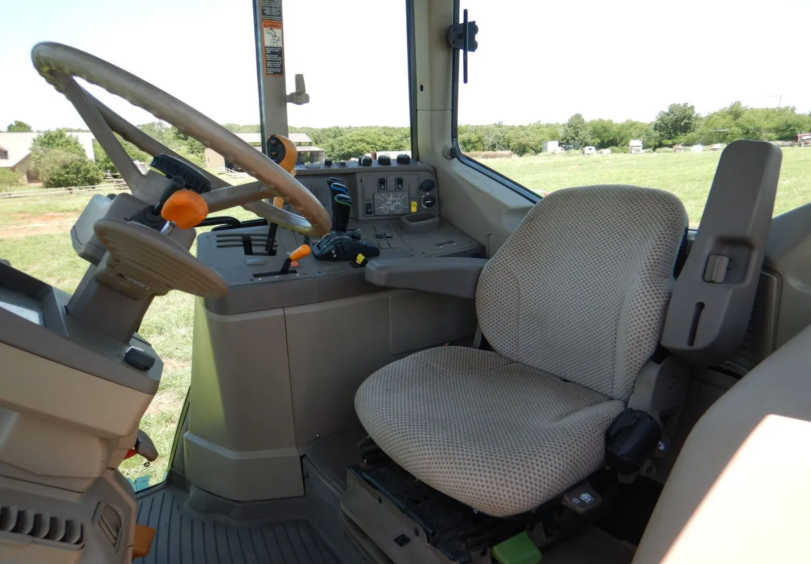 2019 John Deere 6145M