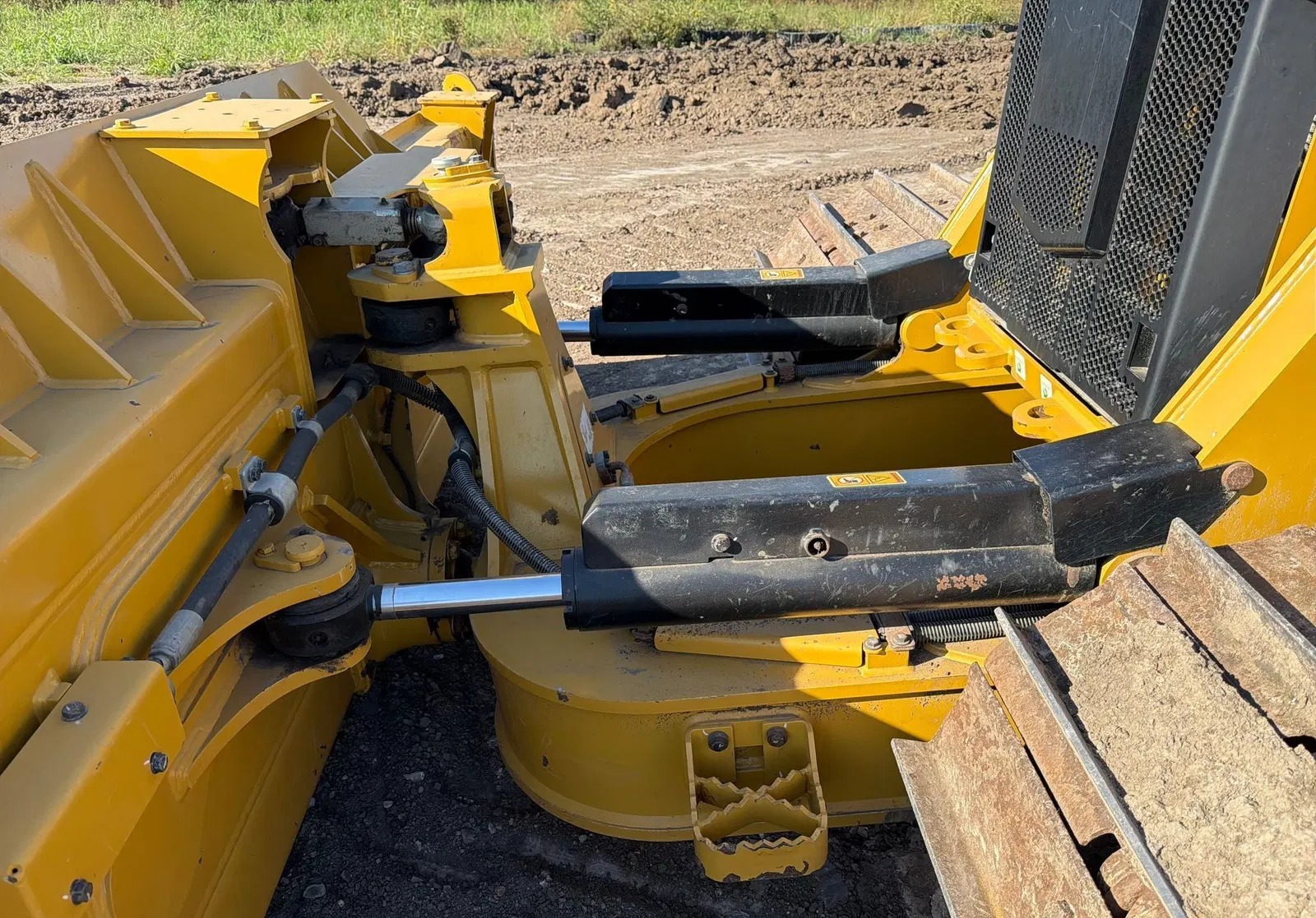 2024 Caterpillar D5