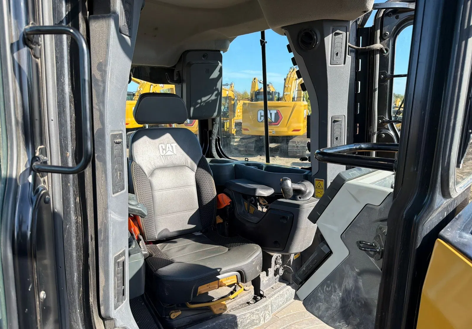 2024 Caterpillar D5