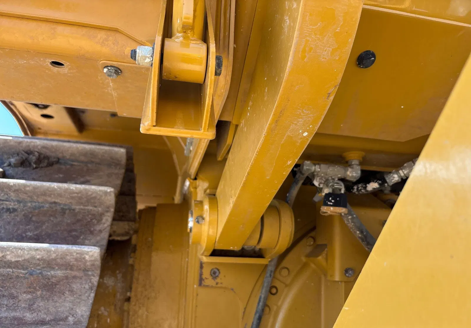 2022 Caterpillar D6