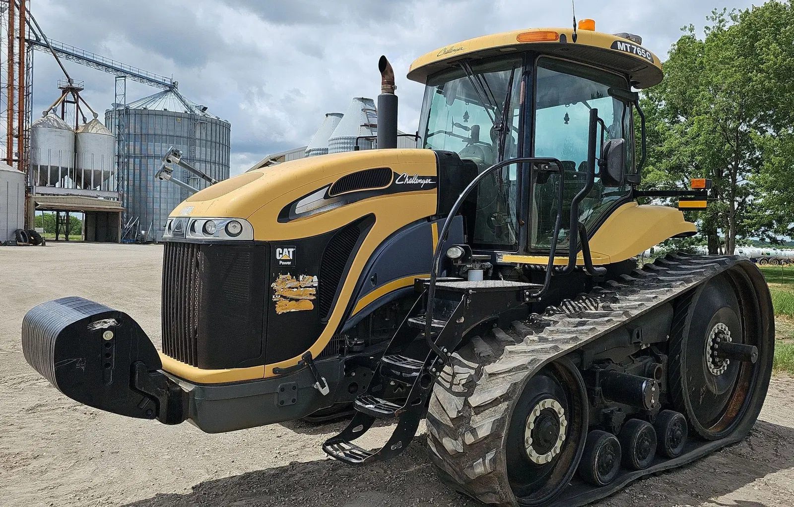 Challenger MT765C