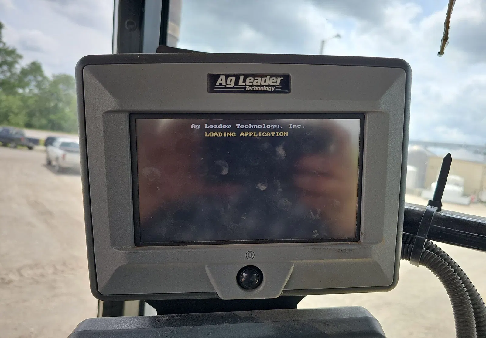 Challenger MT765C