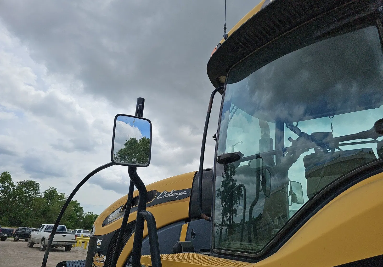 Challenger MT765C