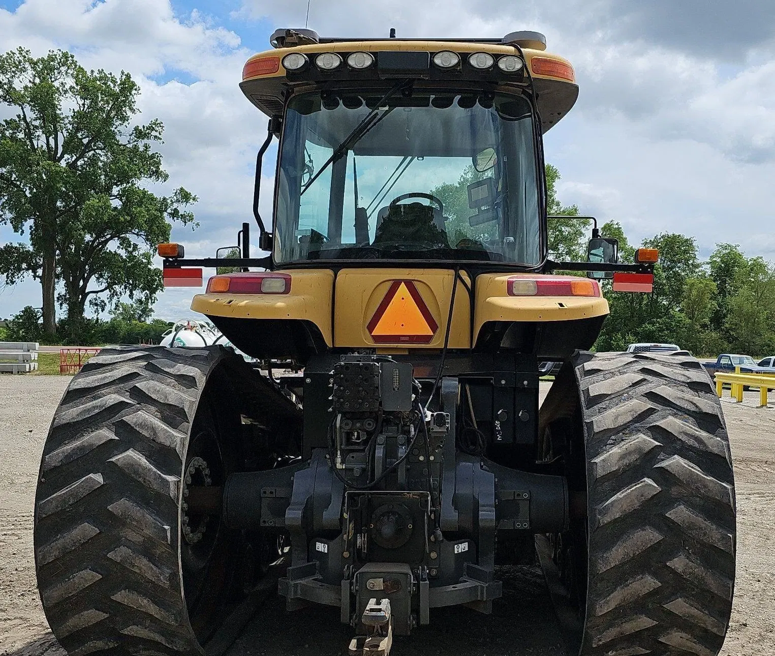 Challenger MT765C