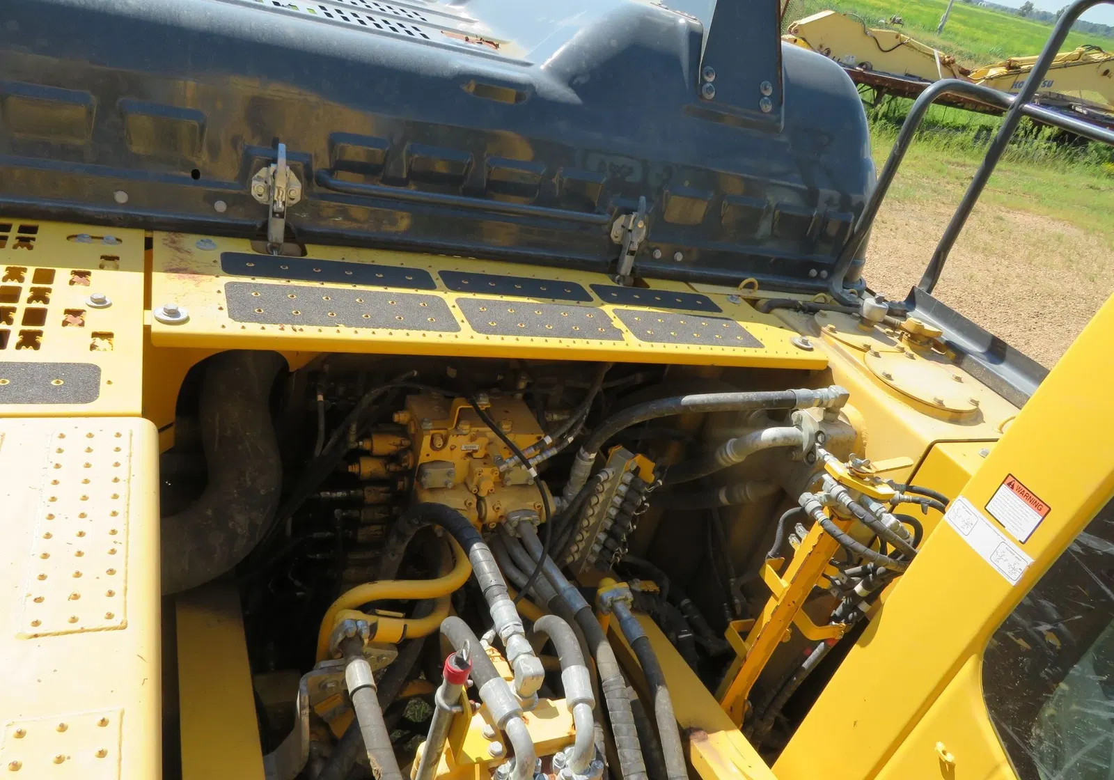 2016 Komatsu PC360LC-11