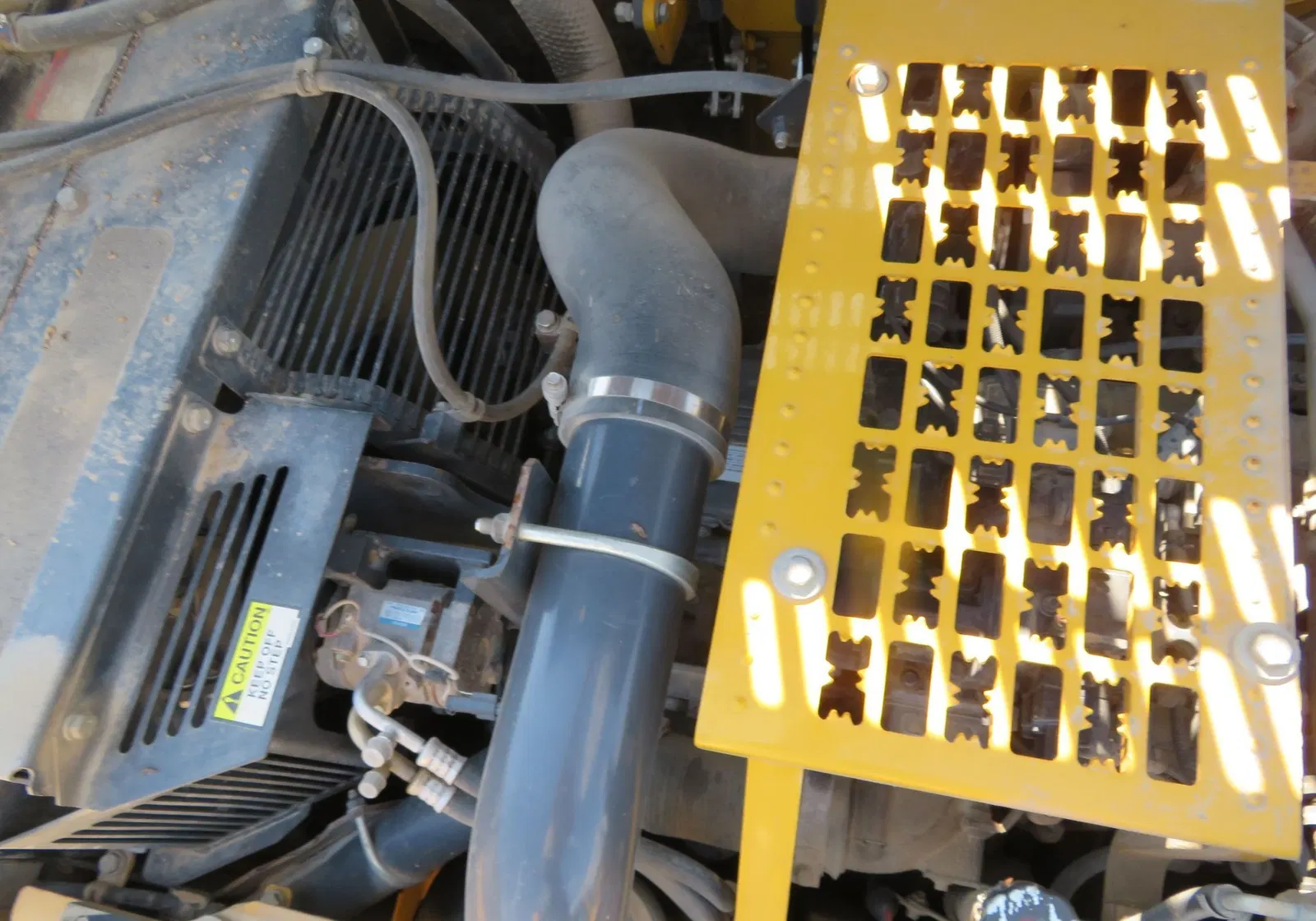 2016 Komatsu PC360LC-11