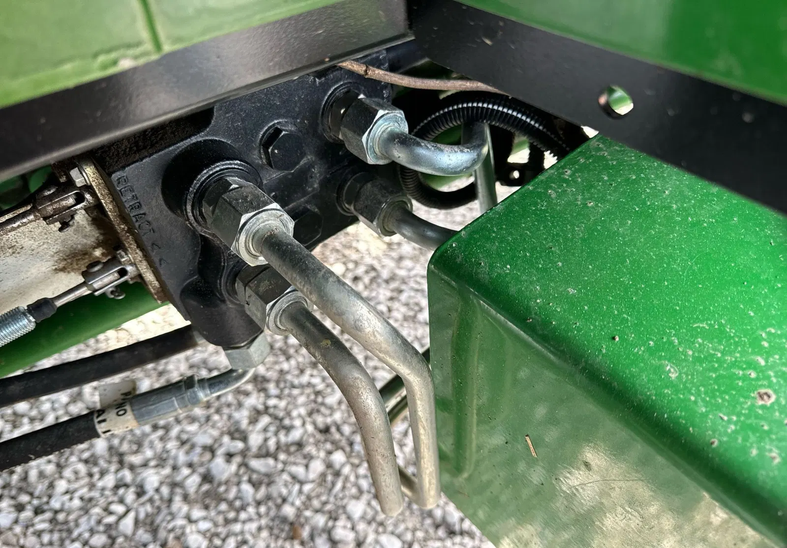 2022 John Deere 5075E