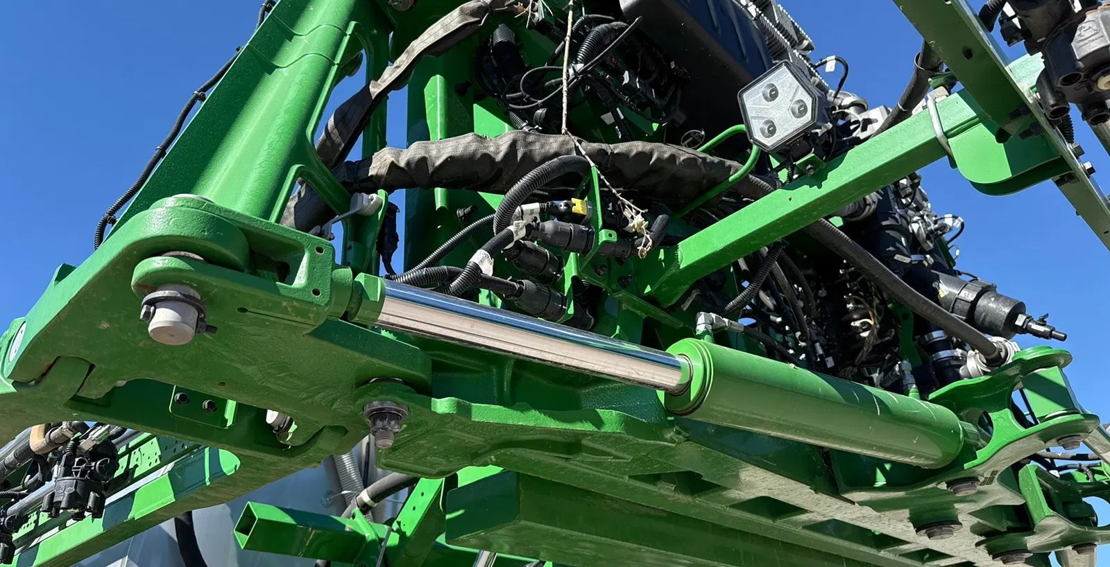 2025 John Deere 412R