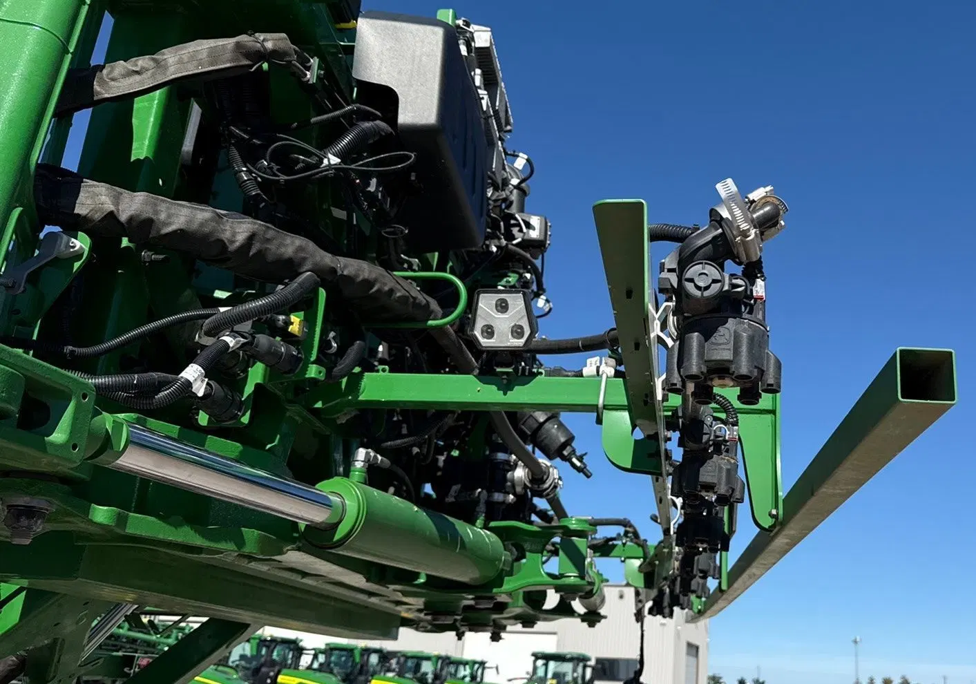 2025 John Deere 412R