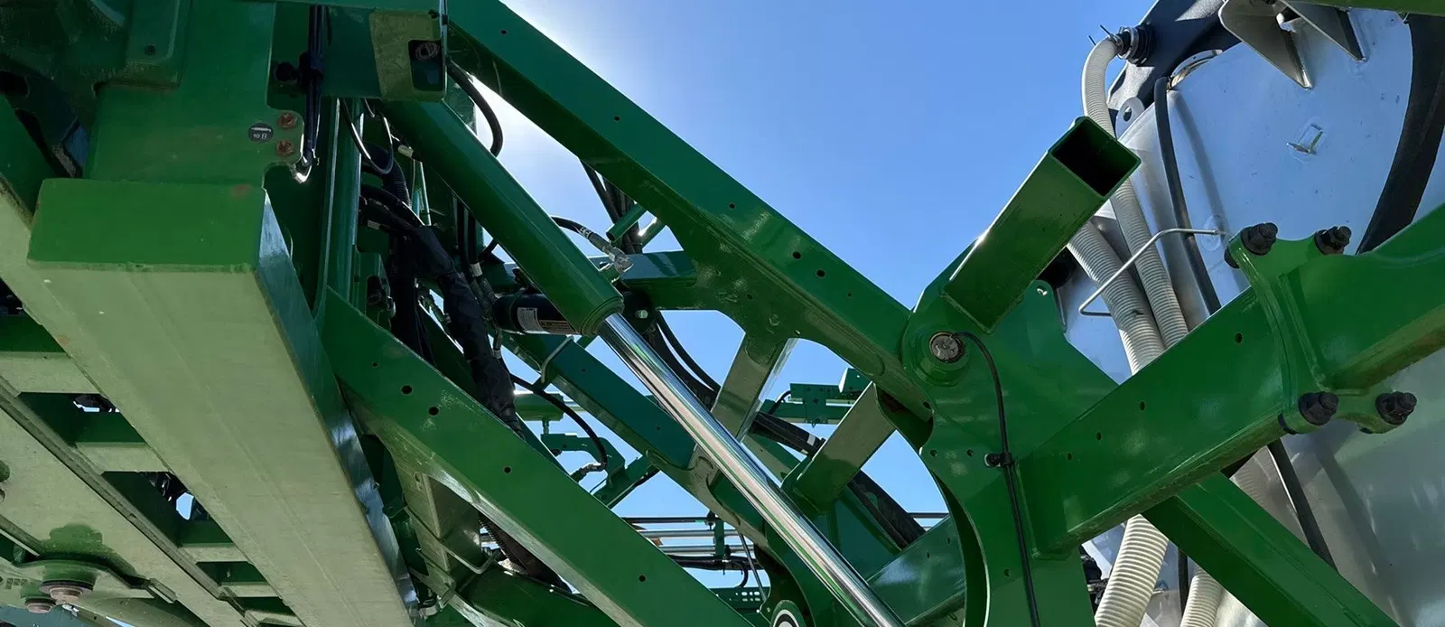 2025 John Deere 412R