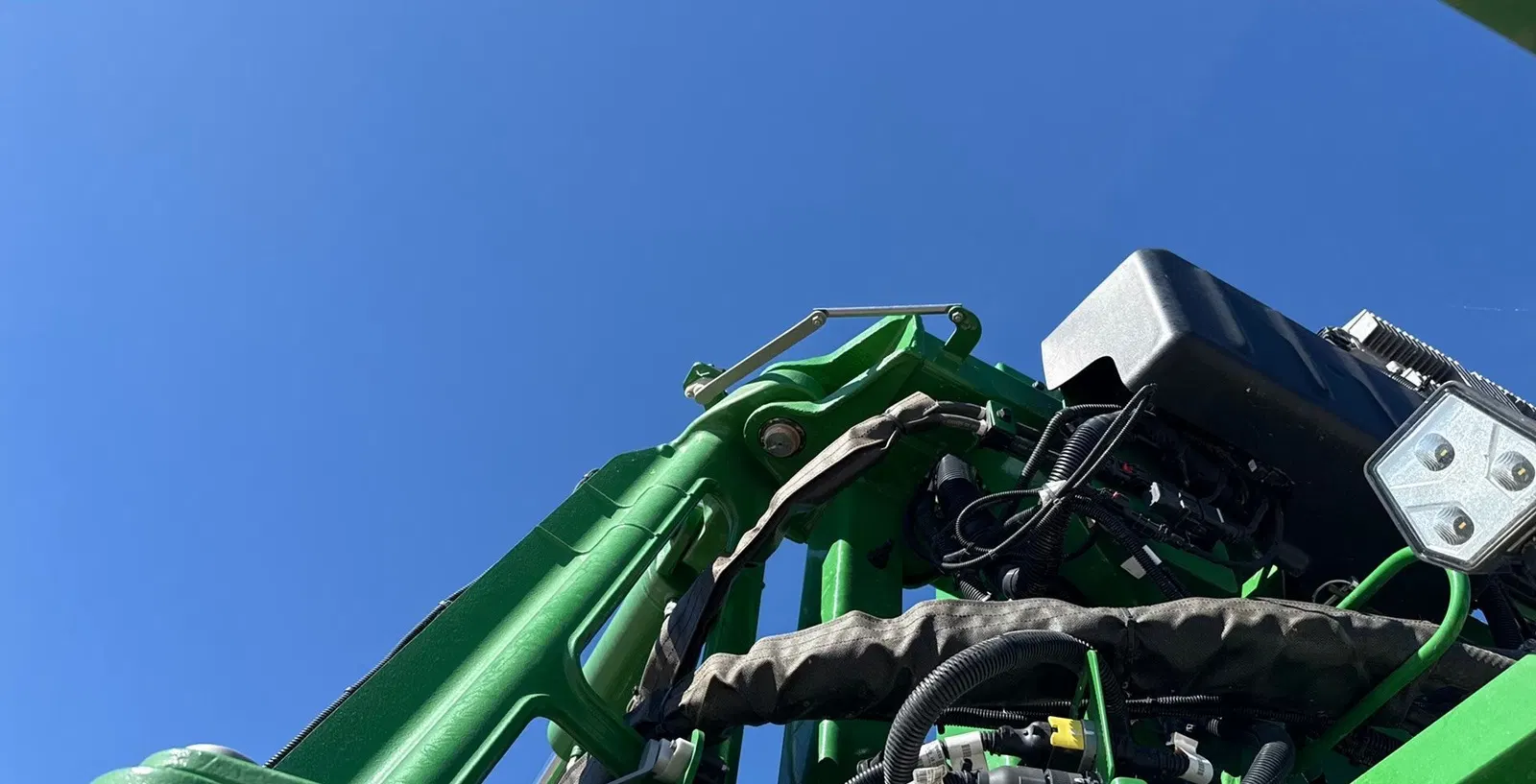 2025 John Deere 412R