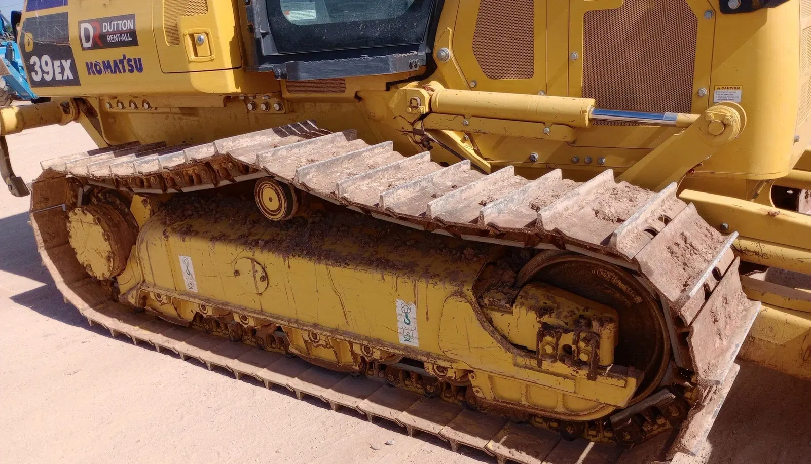 2023 Komatsu D39EX-24