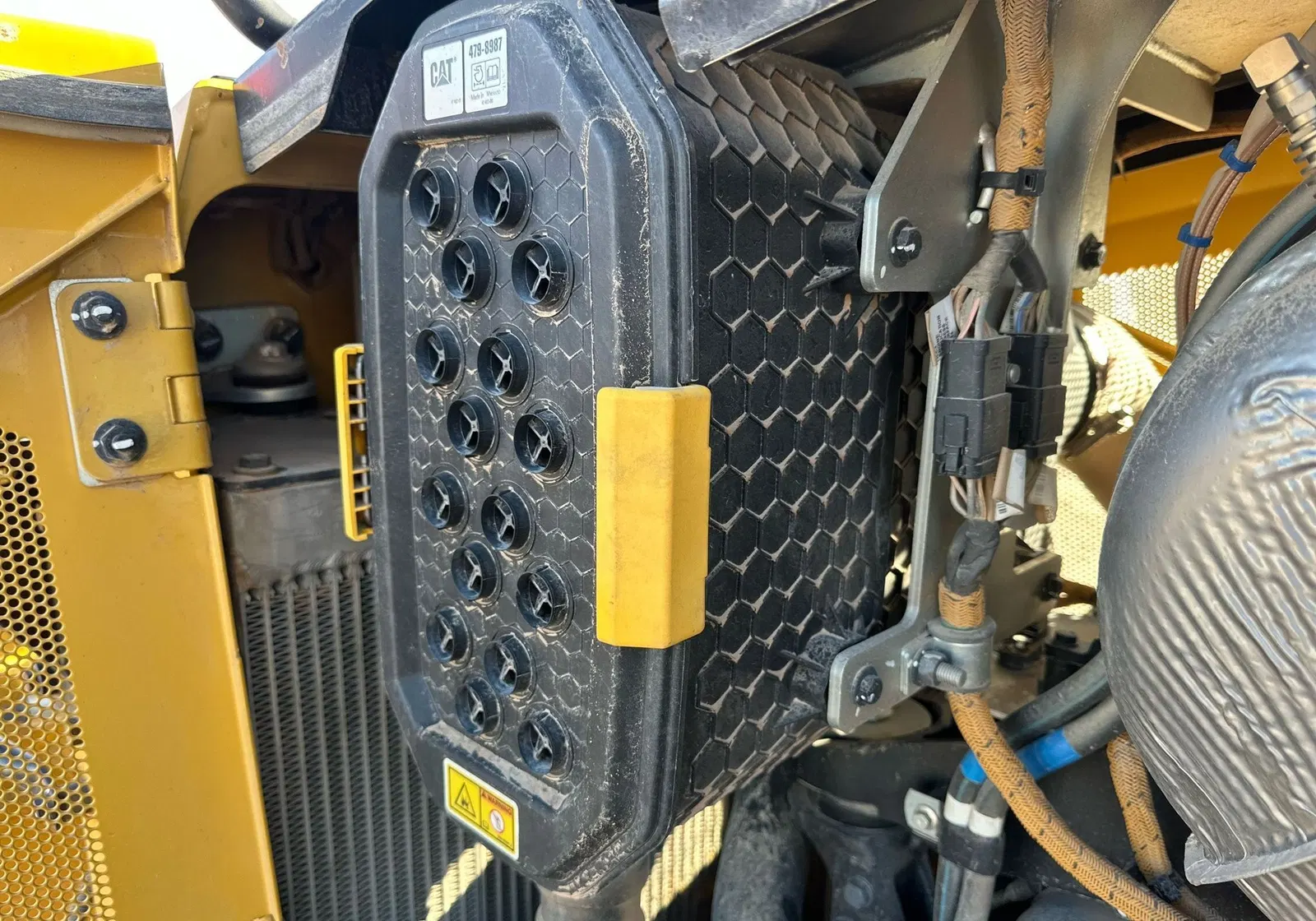 2022 Caterpillar D5