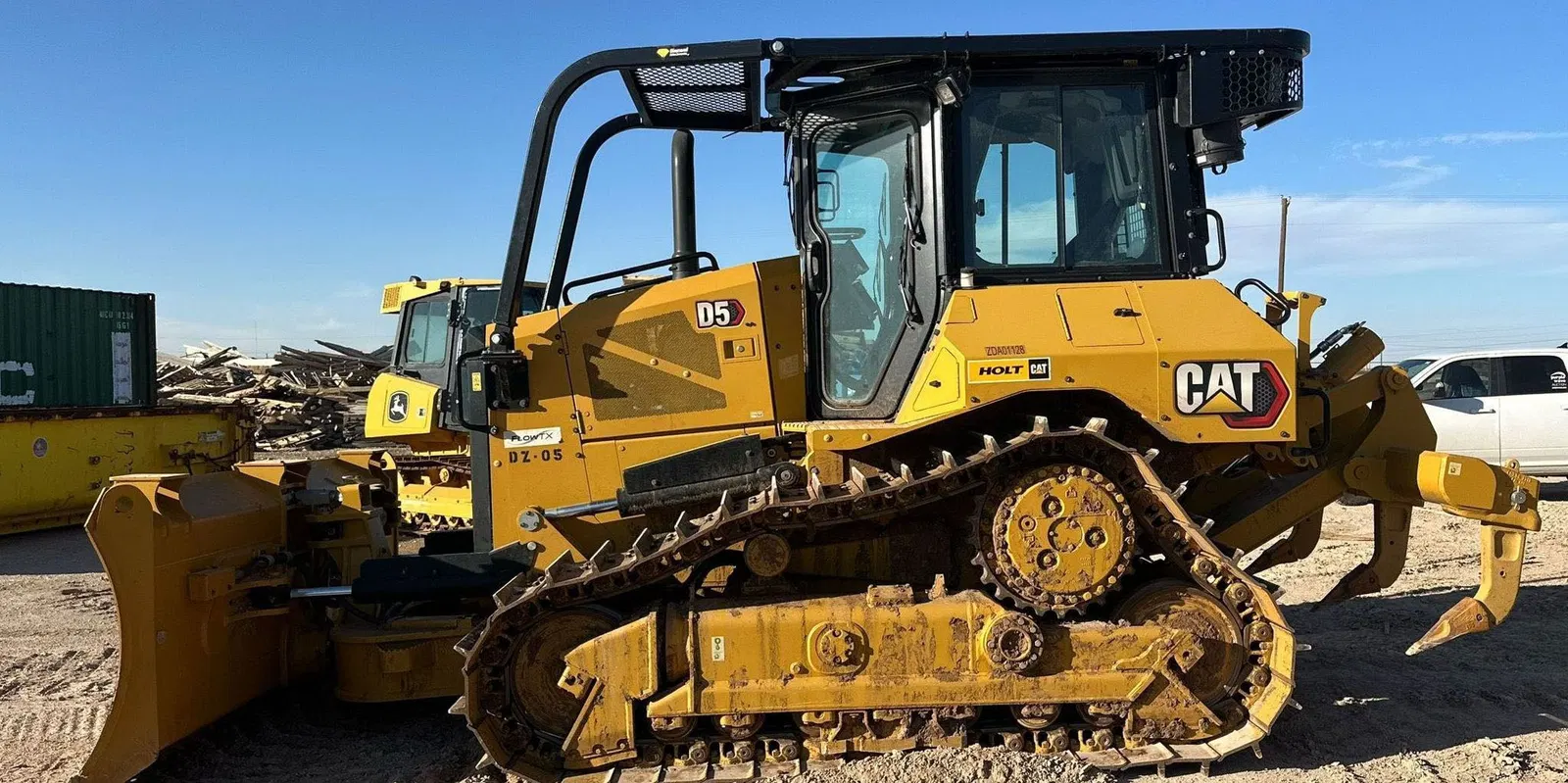 2022 Caterpillar D5