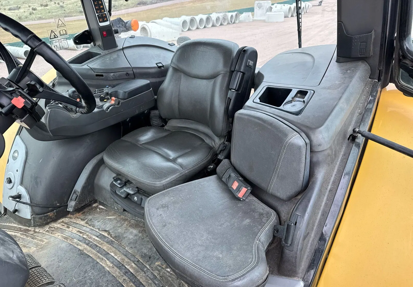 2016 Challenger MT675E