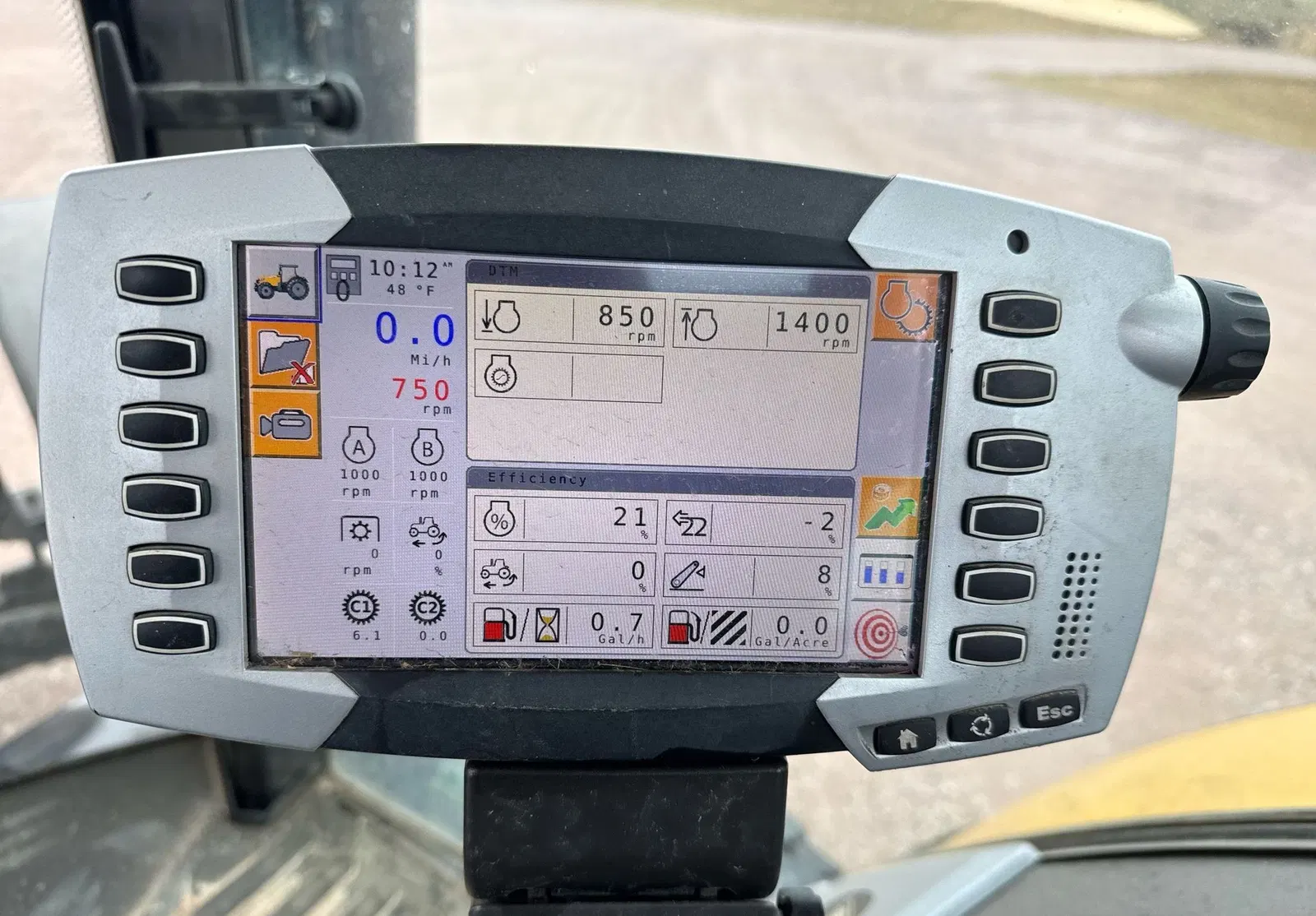 2016 Challenger MT675E