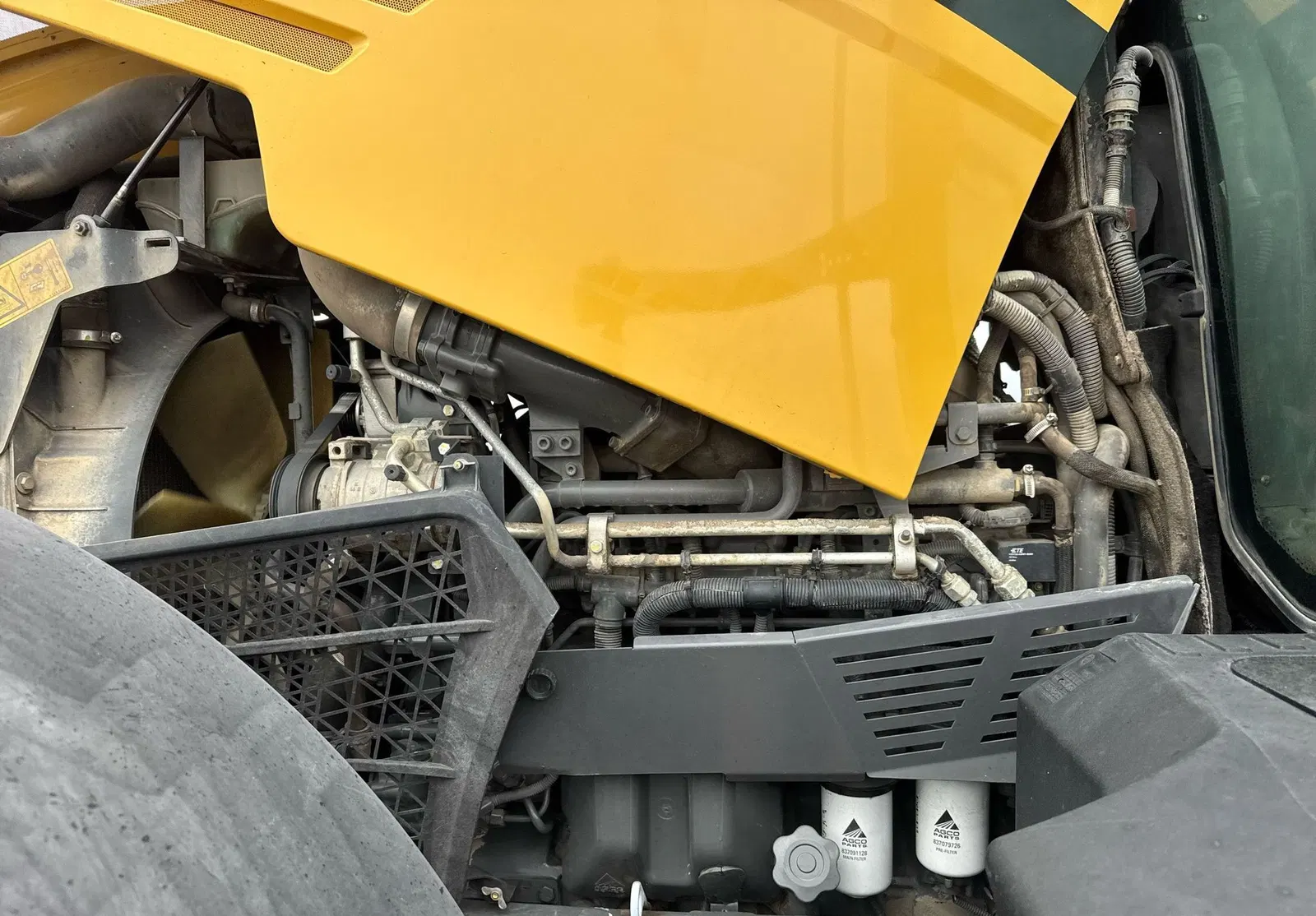 2016 Challenger MT675E