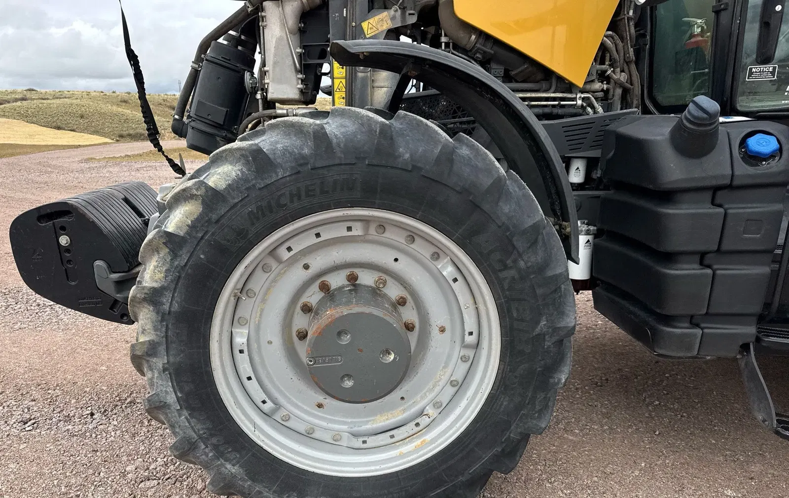 2016 Challenger MT675E
