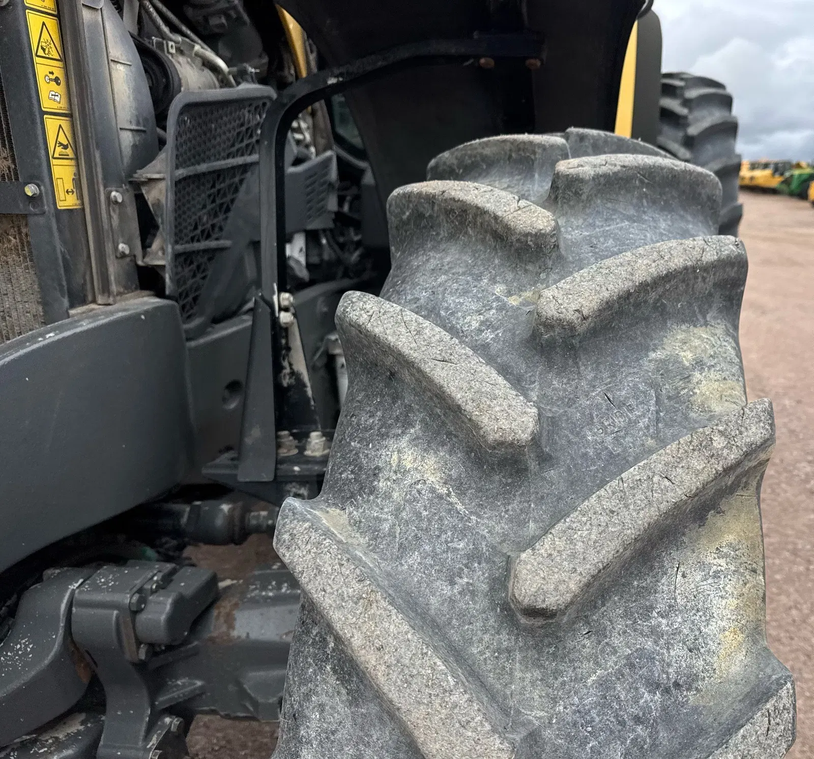 2016 Challenger MT675E