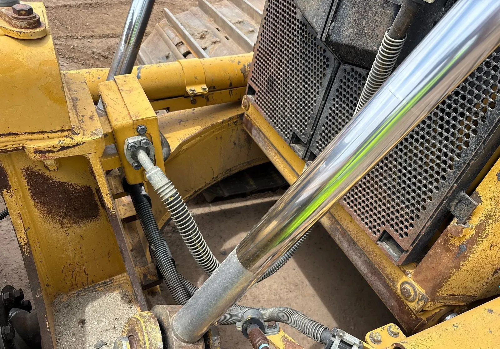 2017 Caterpillar D6T