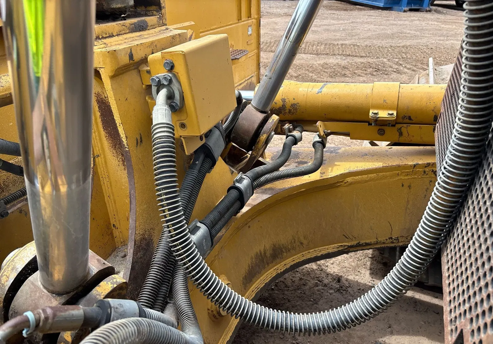2017 Caterpillar D6T