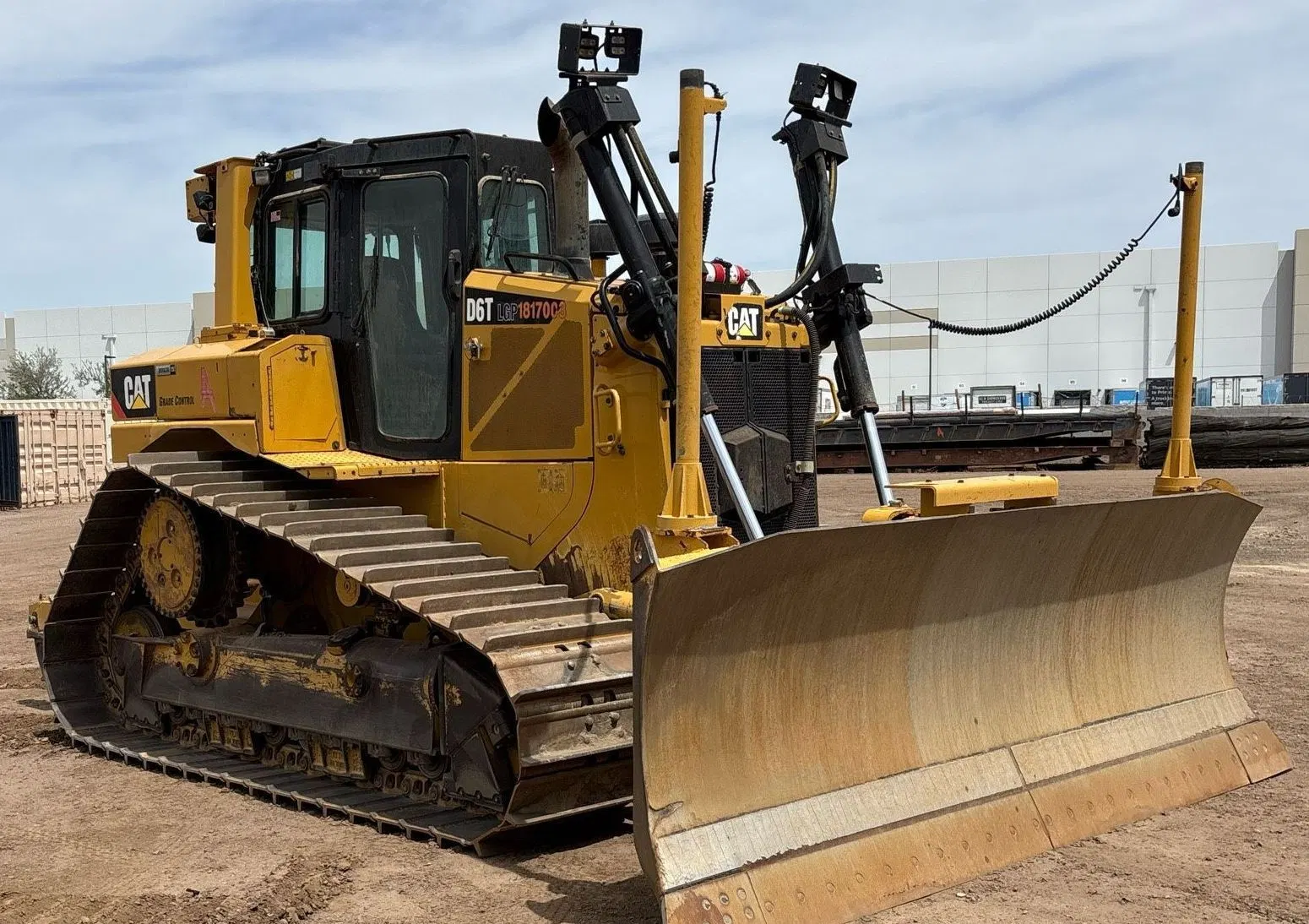 2017 Caterpillar D6T