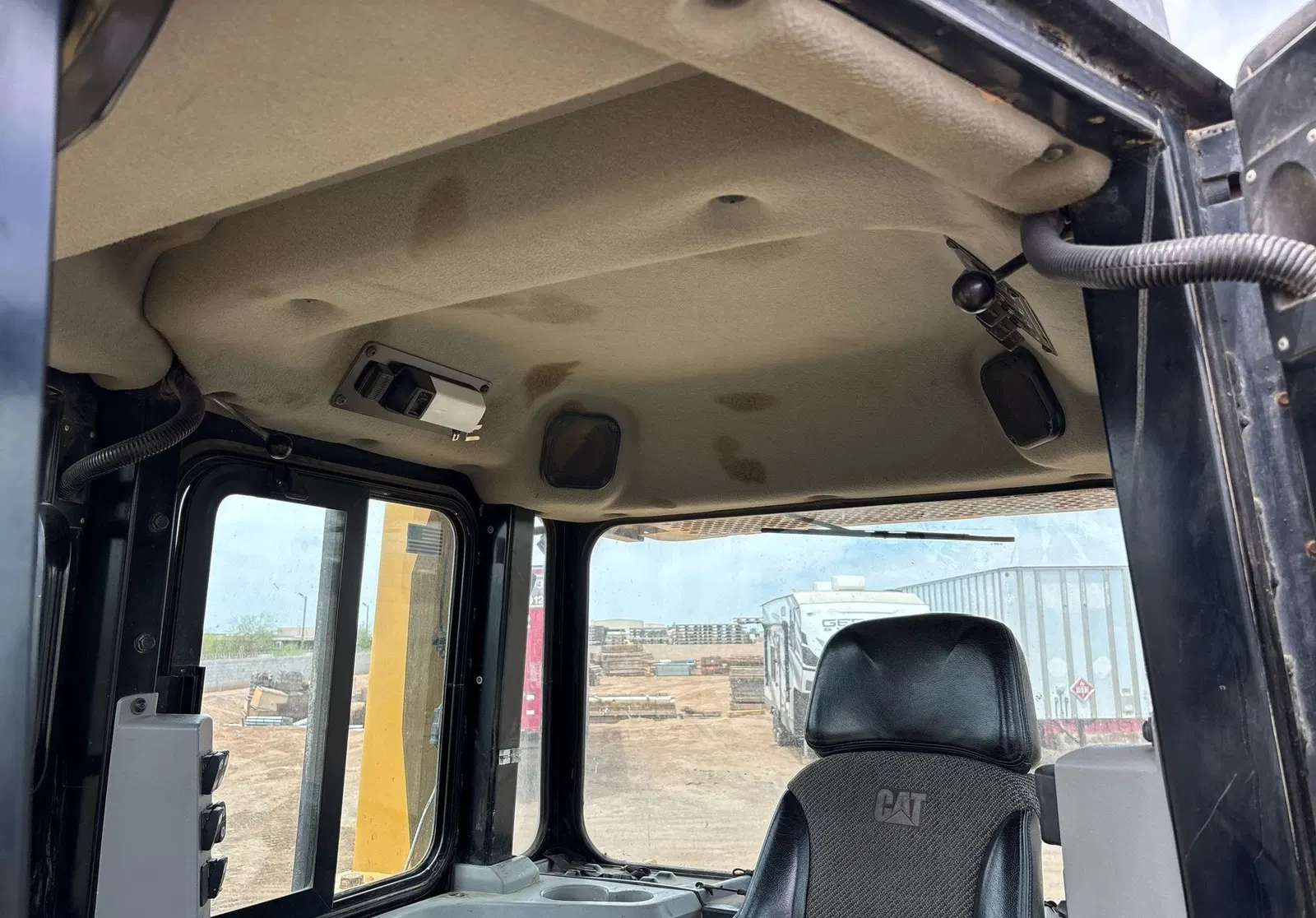 2017 Caterpillar D6T