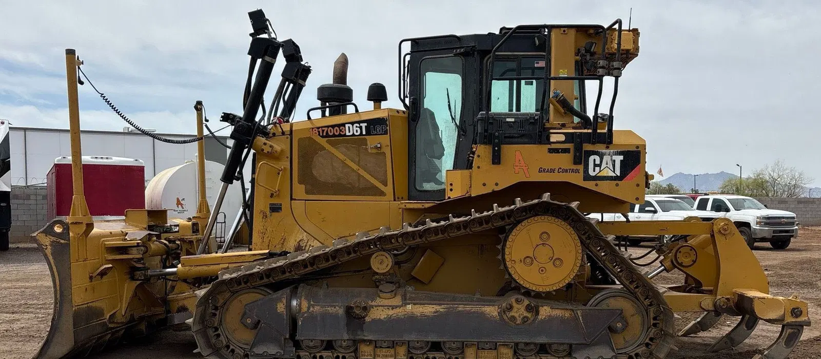 2017 Caterpillar D6T