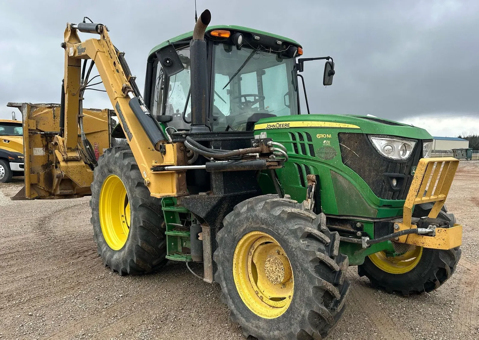 2017 John Deere 6110M