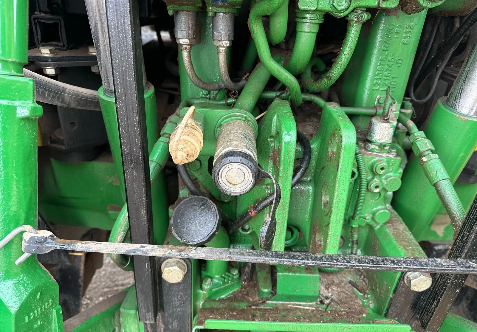 2017 John Deere 6110M