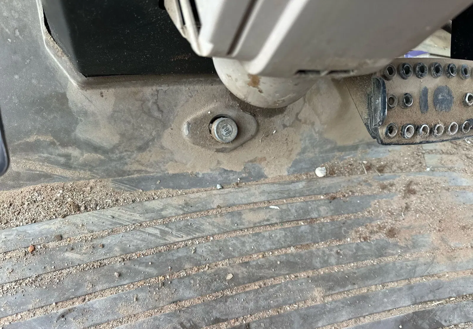 2017 John Deere 6110M