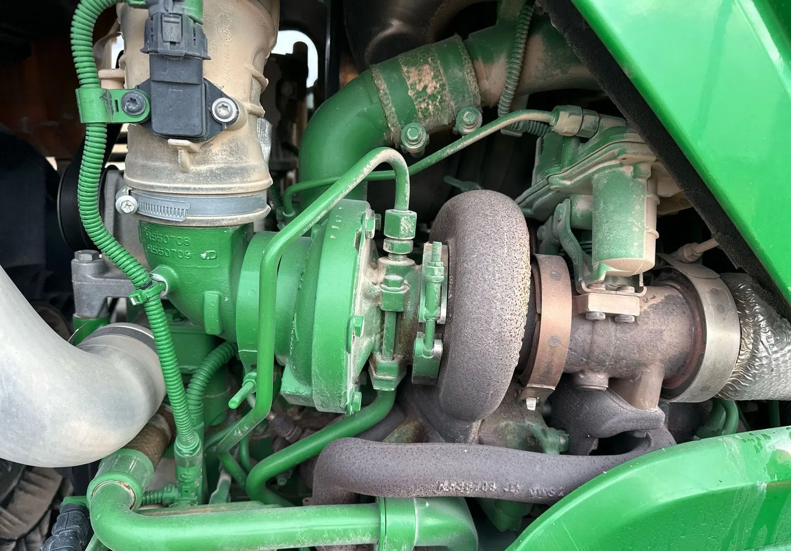 2017 John Deere 6110M
