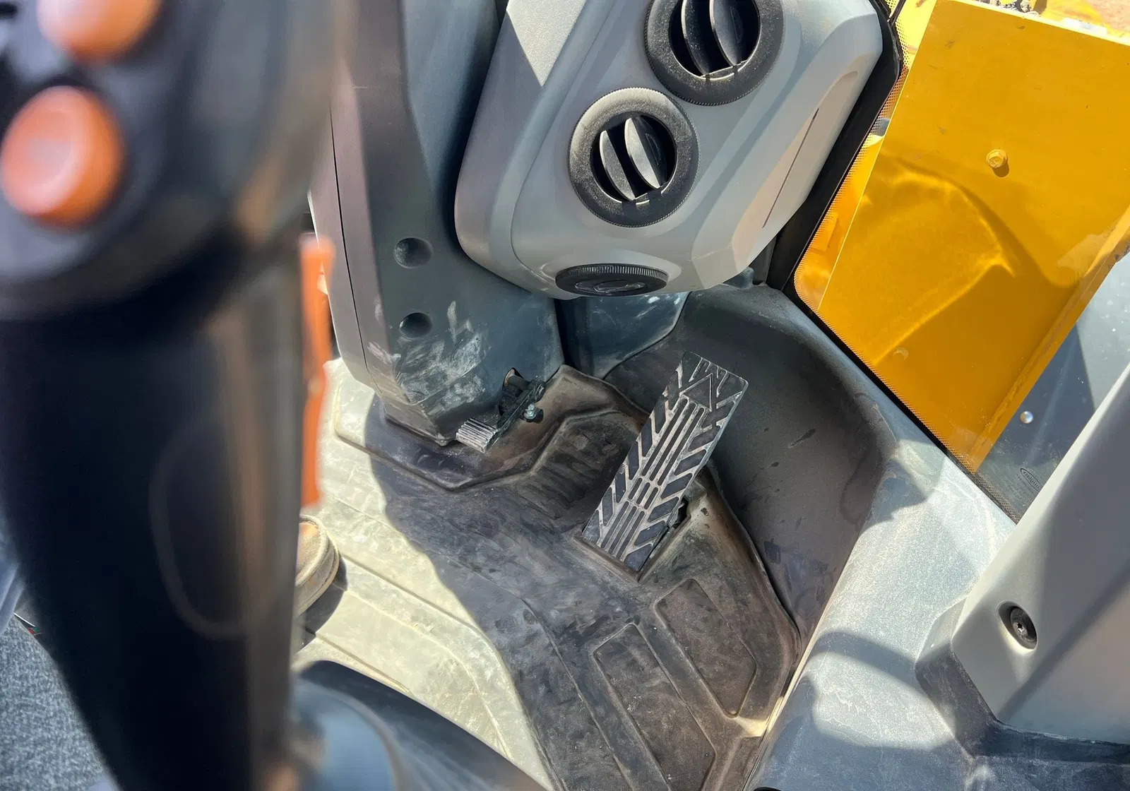 2021 John Deere 624